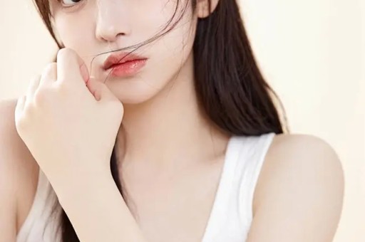 33岁演员天塌了：妻子沉迷前任毁全家法律红线勿触碰！