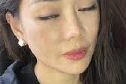 薛之谦人设崩塌！尿壶摆拍被官媒痛批过往黑料全被扒光