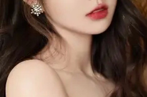 78岁秦祥林现状：前妻是谢贤初恋定居美国成富商谢贤去世没来